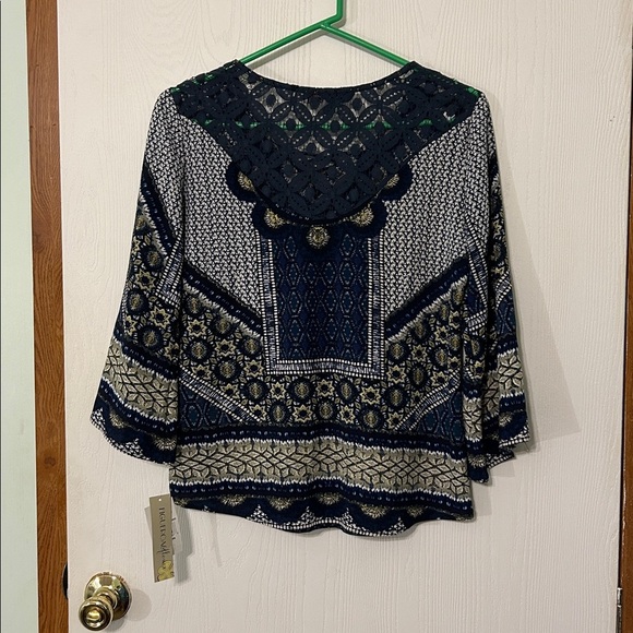 Figueroa & Flower Bohemian Patterned Blouse With Lace Details On Back Size SP - Picture 2 of 8